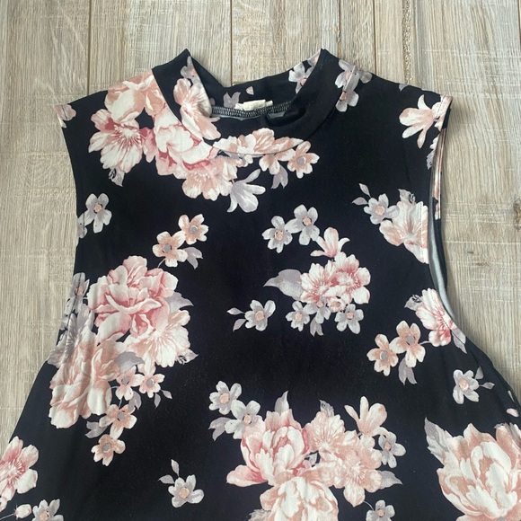 Garage Floral Mini / Midi Dress - Picture 3 of 5